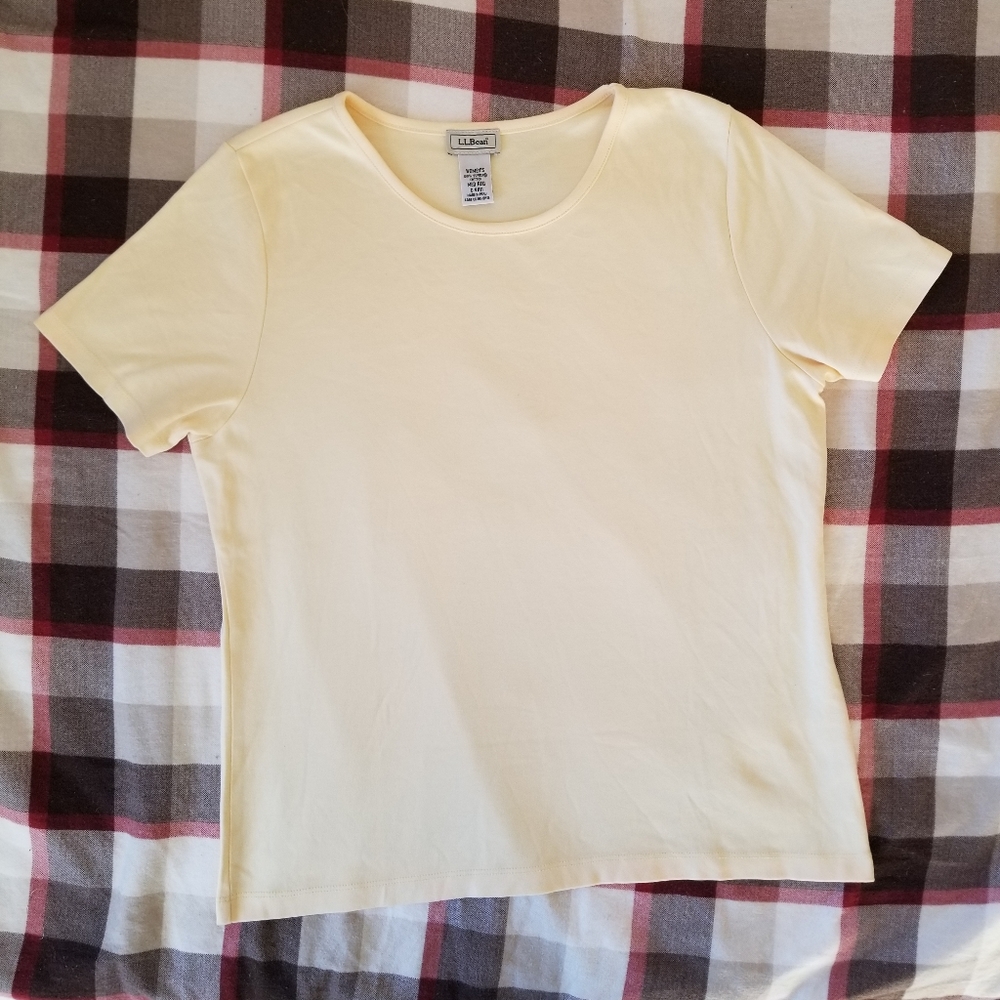 (4/$25) 🌼 Buttery soft L.L. Bean tshirt sz Medium